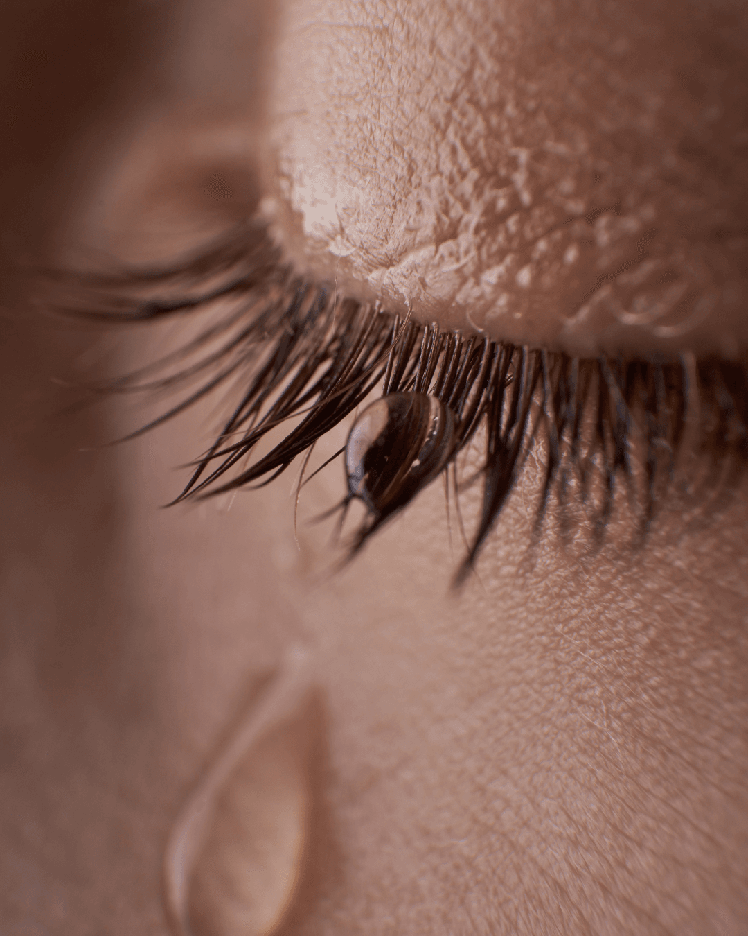 POURQUOI PLEURER FAIT-IL DU BIEN AUX YEUX ?