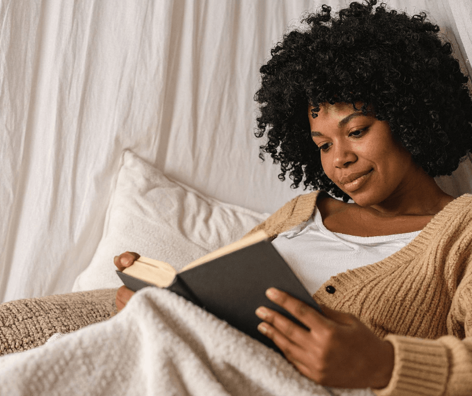 Pourquoi on s’endort en lisant mais pas en scrollant ?